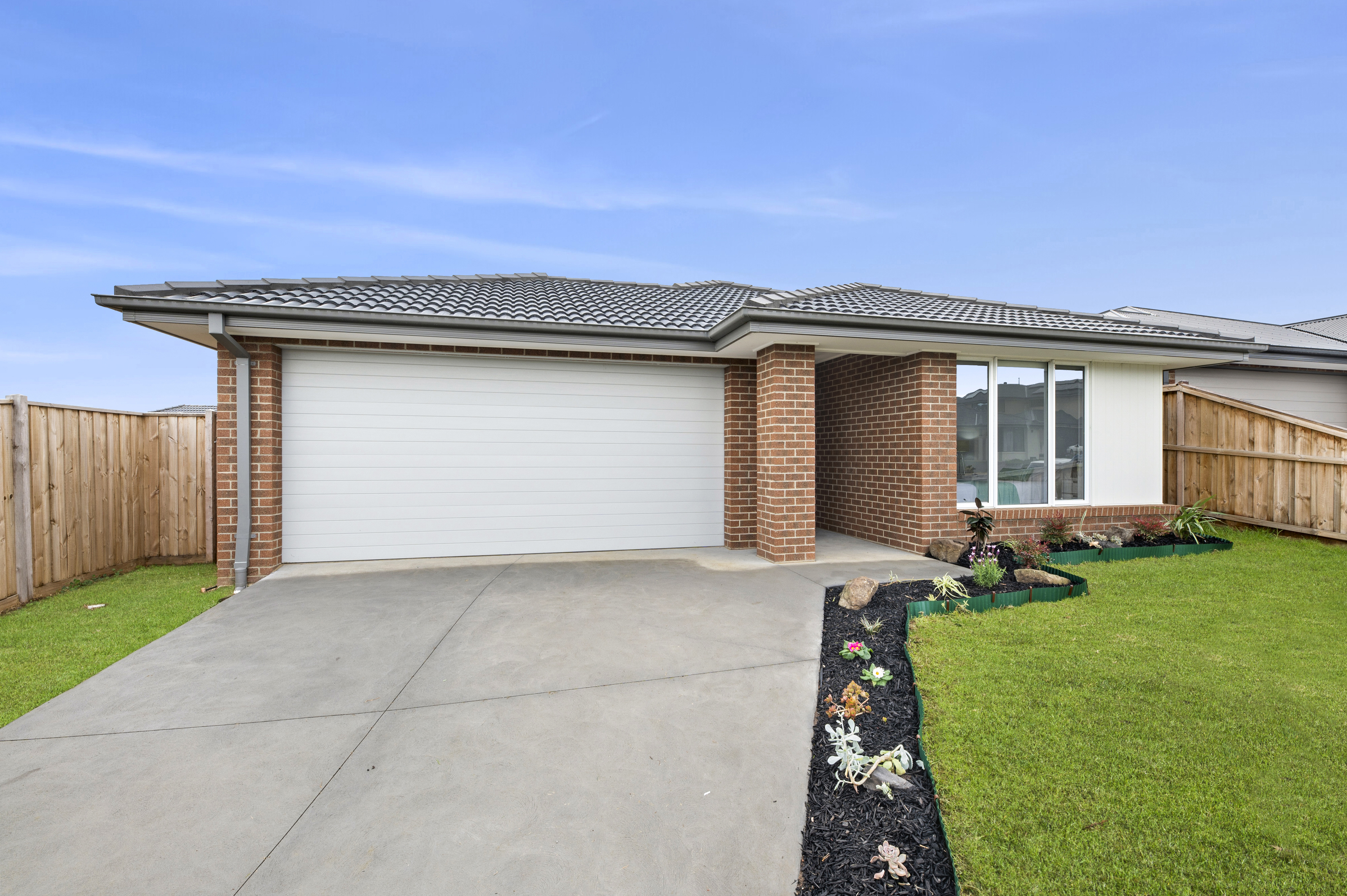 127 Bramley Avenue, CHARLEMONT