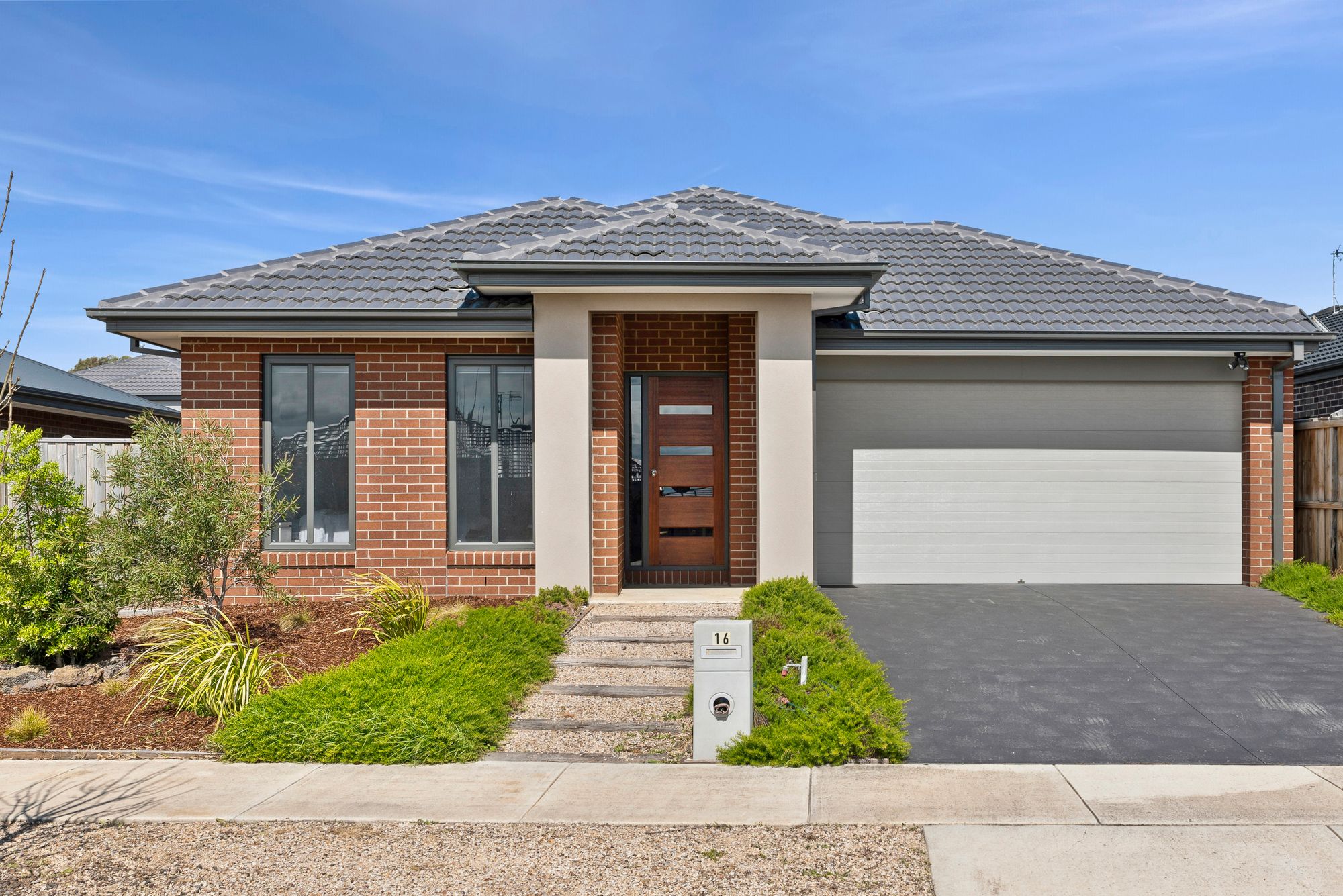 16 Lillrose Drive, CHARLEMONT